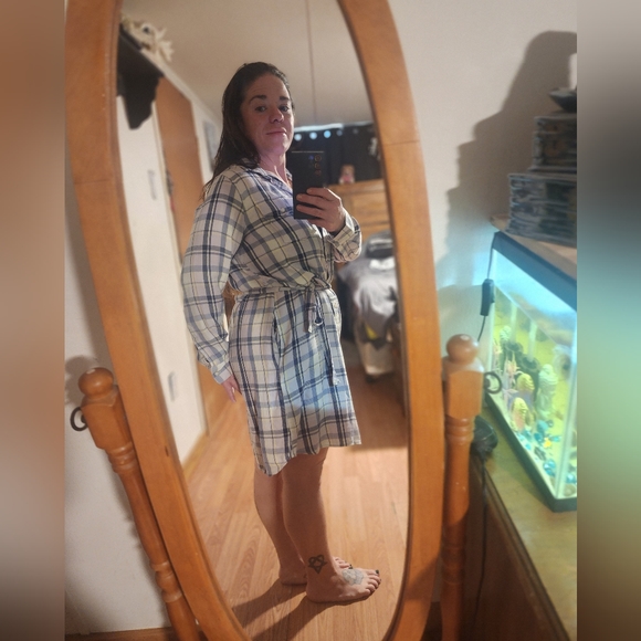 GAP tshirt Flannel dress - Picture 3 of 6